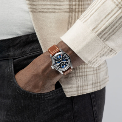 カーキ フィールド Auto 42 mm