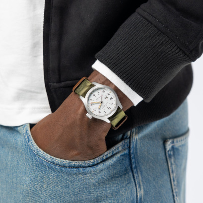 カーキ フィールド Mechanical Power Reserve