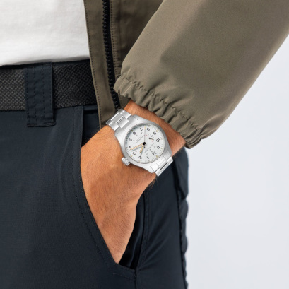 カーキ フィールド Mechanical Power Reserve
