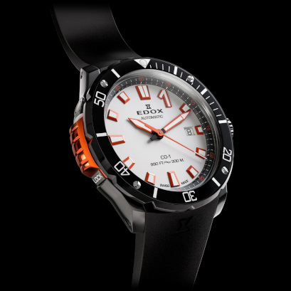 クロノオフショア1 ベゼルロック デイト オートマティック