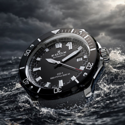 クロノオフショア1 ベゼルロック デイト オートマティック