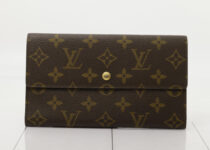 LOUIS VUITTON (モノグラム 長財布)